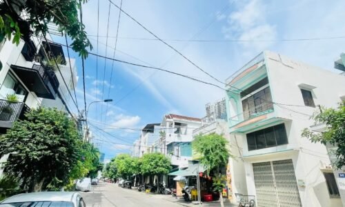 BÁN NHÀ 2,5 TẦNG MẶT TIỀN BIÊN CƯƠNG, P. NGÔ MÂY, QUY NHƠN