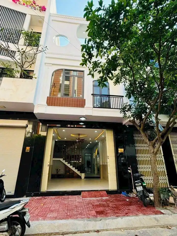 Bán Nhà Mặt Tiền Khu Gara Quyền, Phường Quang Trung Tp Quy Nhơn