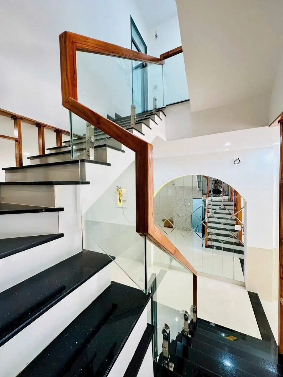 Bán Nhà Mặt Tiền Khu Gara Quyền, Phường Quang Trung Tp Quy Nhơn