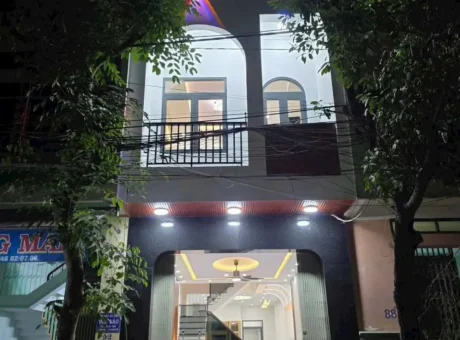 Bán Nhà 3 Tầng Mặt Tiền Huỳnh Thúc Kháng, Gần Chợ Đầm Tp Quy Nhơn