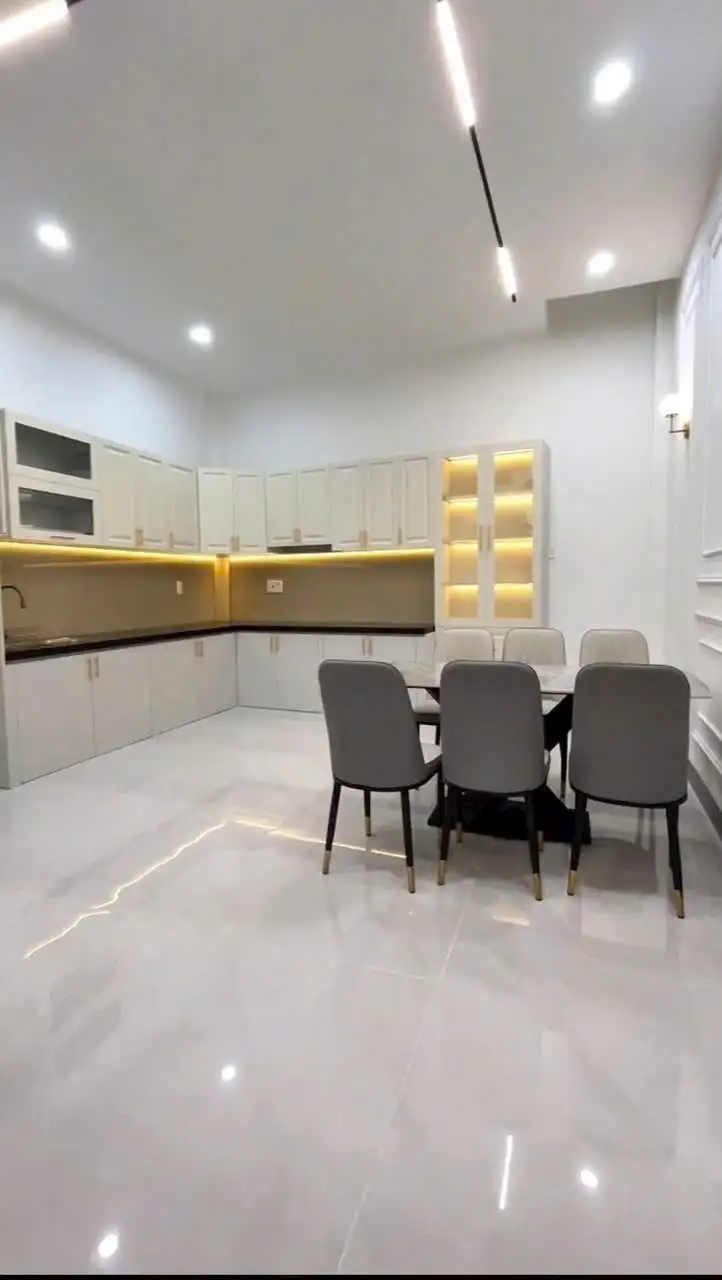 Bán Nhà 3 Tầng Mặt Tiền Đường Thanh Niên TP Quy Nhơn