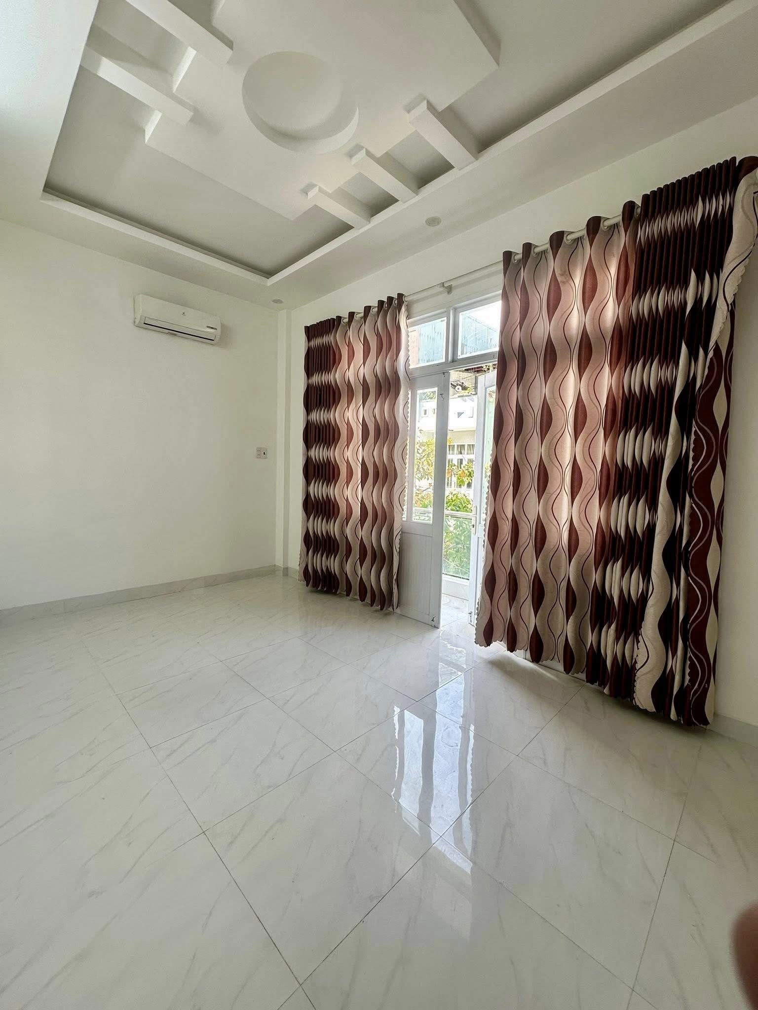 Bán nhà 3 Tầng Mặt Tiền Phường Quang Trung TP Quy Nhơn