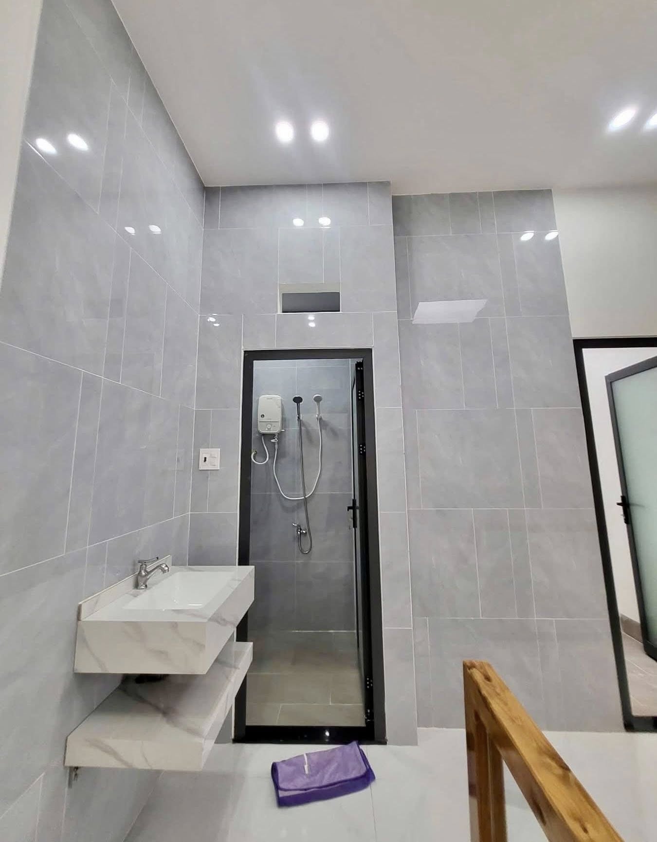 BÁN NHÀ 2 TẦNG HẺM NGUYỄN THÁI HỌC – TP QUY NHƠN