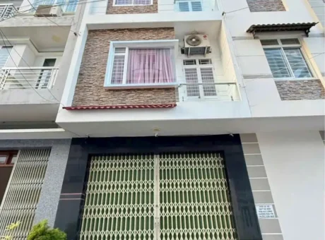 BÁN NHÀ 3 TẦNG NGUYỄN BÁ HUÂN PHƯỜNG LÊ LỢI TP QUY NHƠN