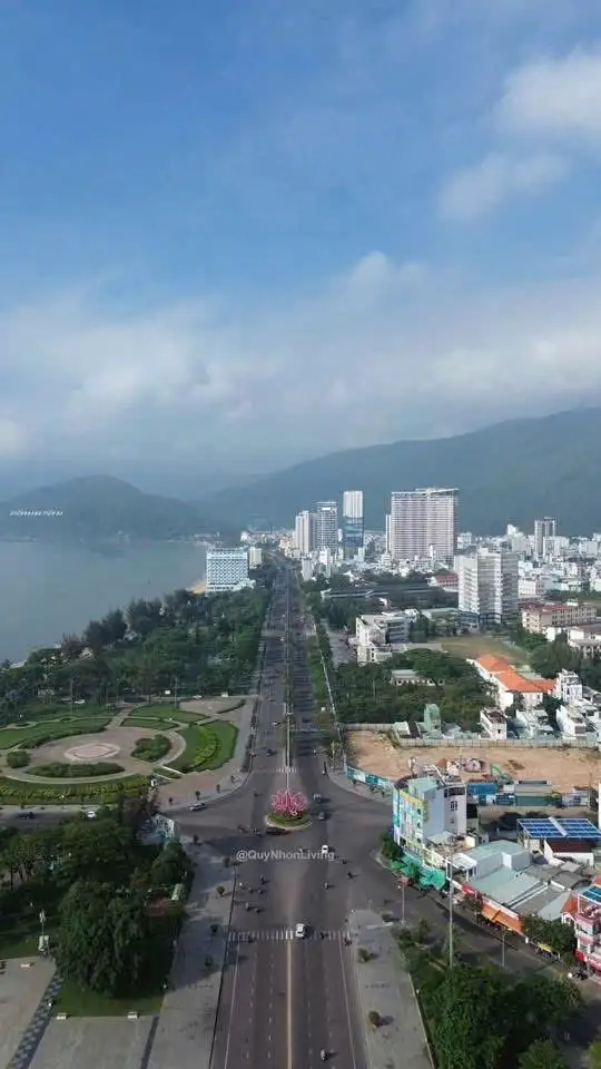 Bán Nhà Mặt Tiền Xuân Diệu Ngay Quảng Trường Biển Tp Quy Nhơn