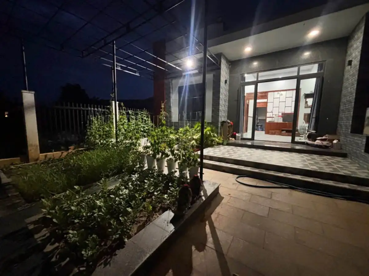 Bán Nhà Sân Vườn Khu Tái Định Cư Phước Mỹ Quy Nhơn 200m2, Chỉ 1,950 Tỷ